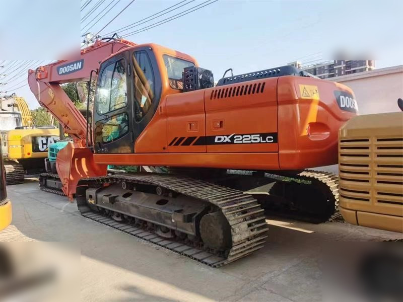 DOOSAN DX225 LC-5 - Lintekskavaator: pilt 2 DOOSAN DX225 LC-5 - Lintekskavaator: pilt 2