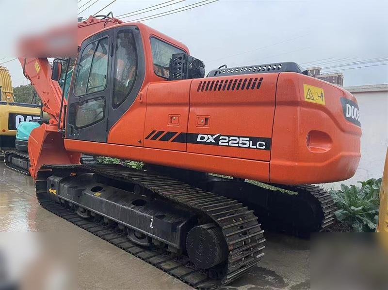 DOOSAN DX225 LC-5 - Lintekskavaator: pilt 1 DOOSAN DX225 LC-5 - Lintekskavaator: pilt 1