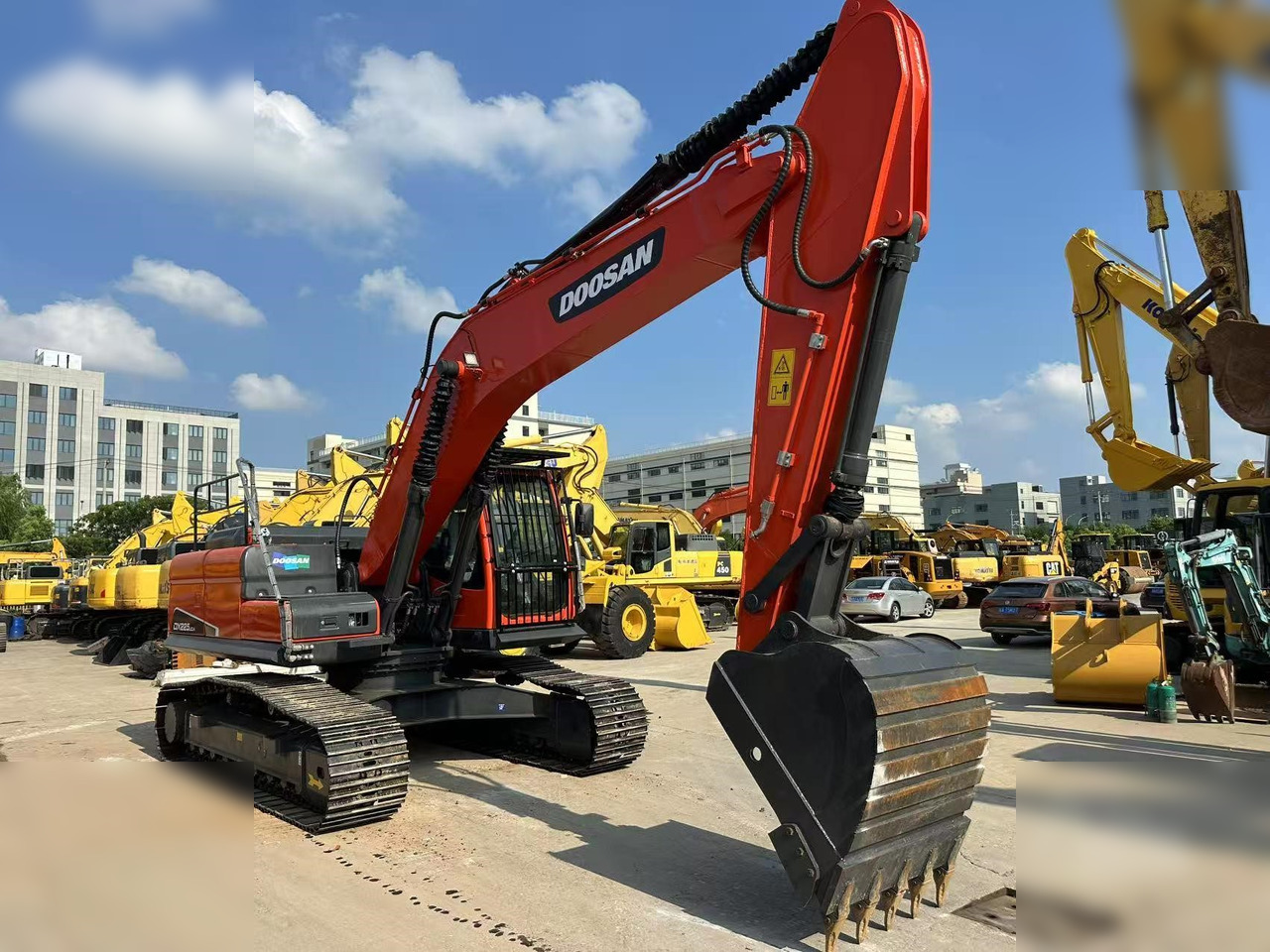 DOOSAN DX225 LCA - Lintekskavaator: pilt 5 DOOSAN DX225 LCA - Lintekskavaator: pilt 5