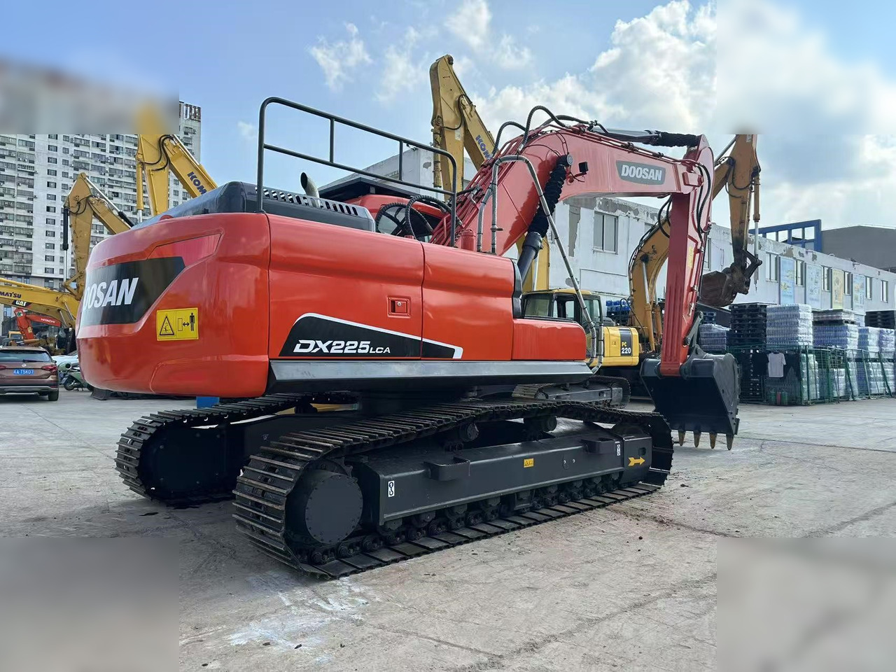 DOOSAN DX225 LCA - Lintekskavaator: pilt 3 DOOSAN DX225 LCA - Lintekskavaator: pilt 3
