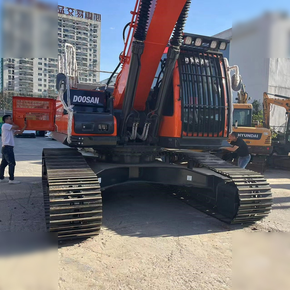 DOOSAN DX260 LC - Lintekskavaator: pilt 4 DOOSAN DX260 LC - Lintekskavaator: pilt 4