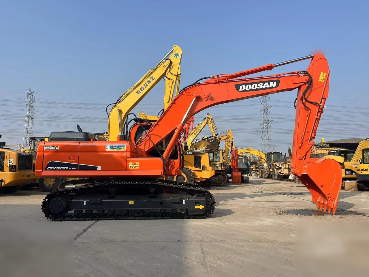 DOOSAN DX300 LC-9C - Lintekskavaator: pilt 1 DOOSAN DX300 LC-9C - Lintekskavaator: pilt 1