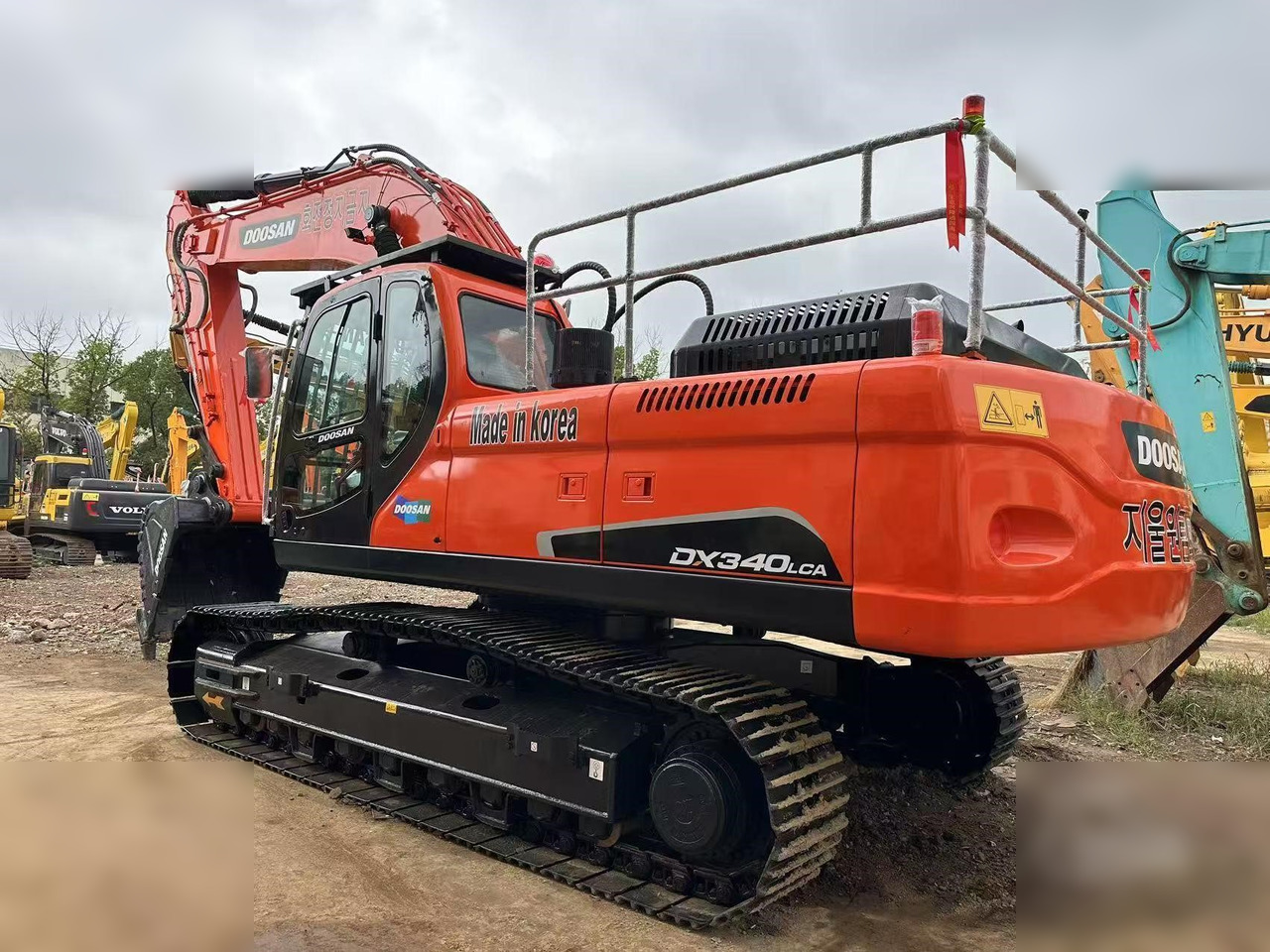 DOOSAN DX340 LCA - Lintekskavaator: pilt 1 DOOSAN DX340 LCA - Lintekskavaator: pilt 1