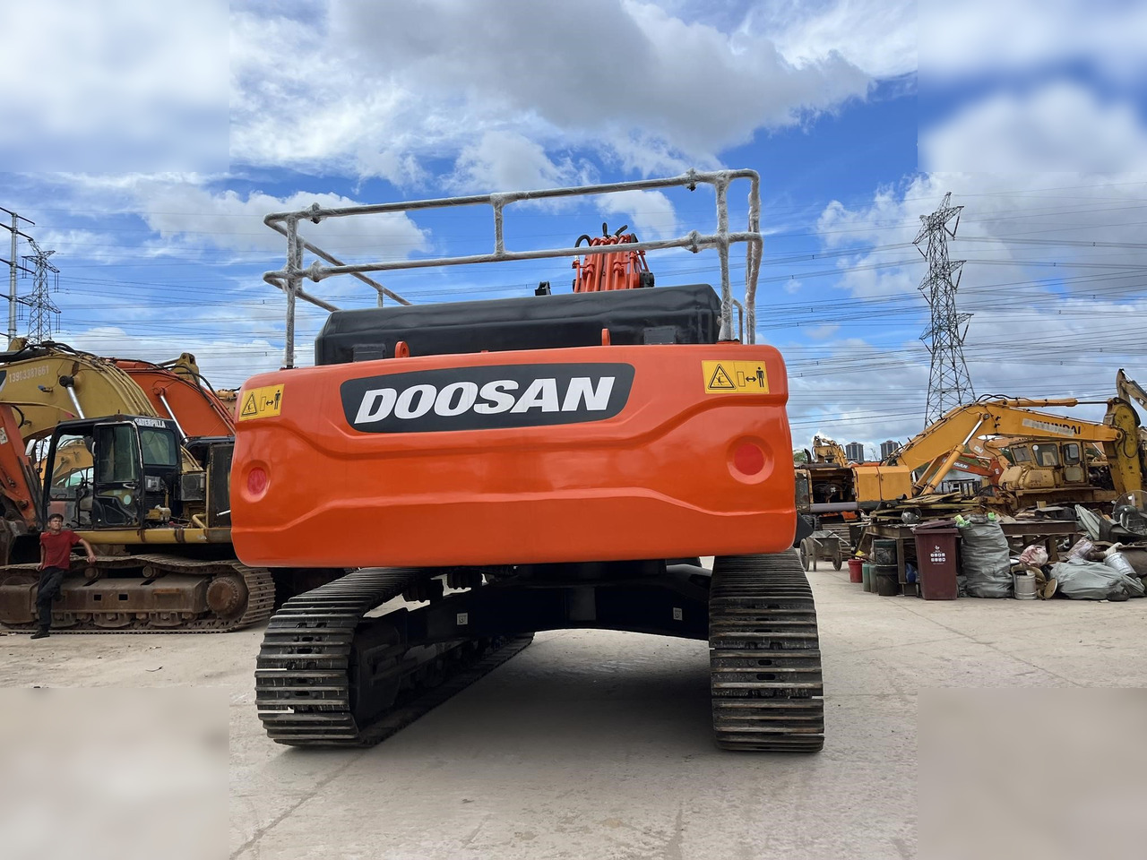 DOOSAN DX340 LCA - Lintekskavaator: pilt 4 DOOSAN DX340 LCA - Lintekskavaator: pilt 4