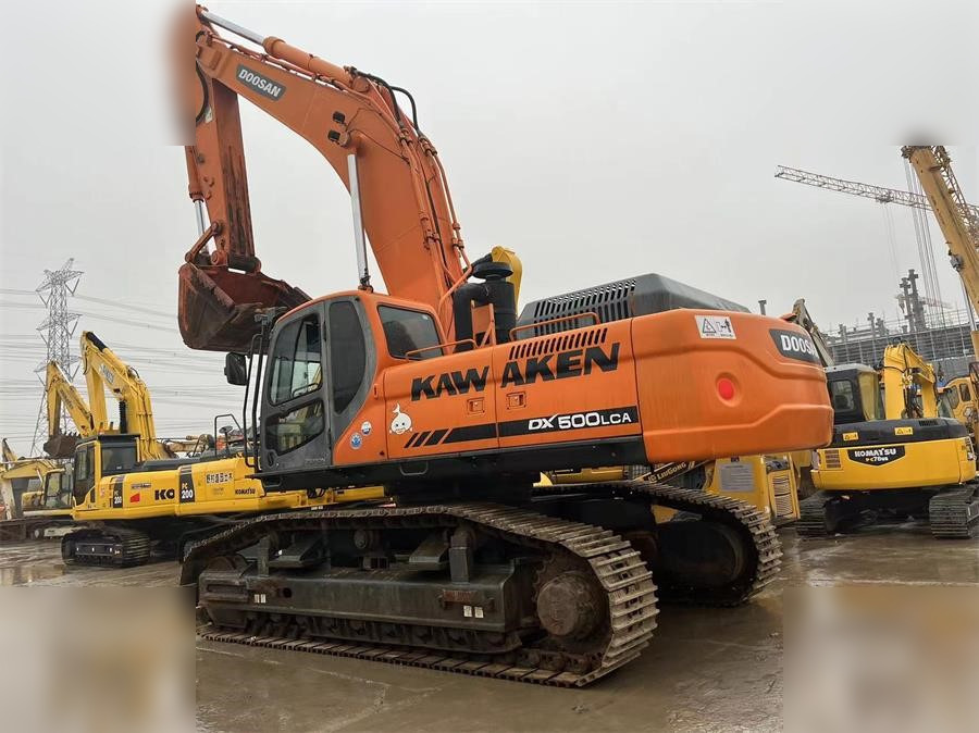DOOSAN DX500 LCA - Lintekskavaator: pilt 1 DOOSAN DX500 LCA - Lintekskavaator: pilt 1