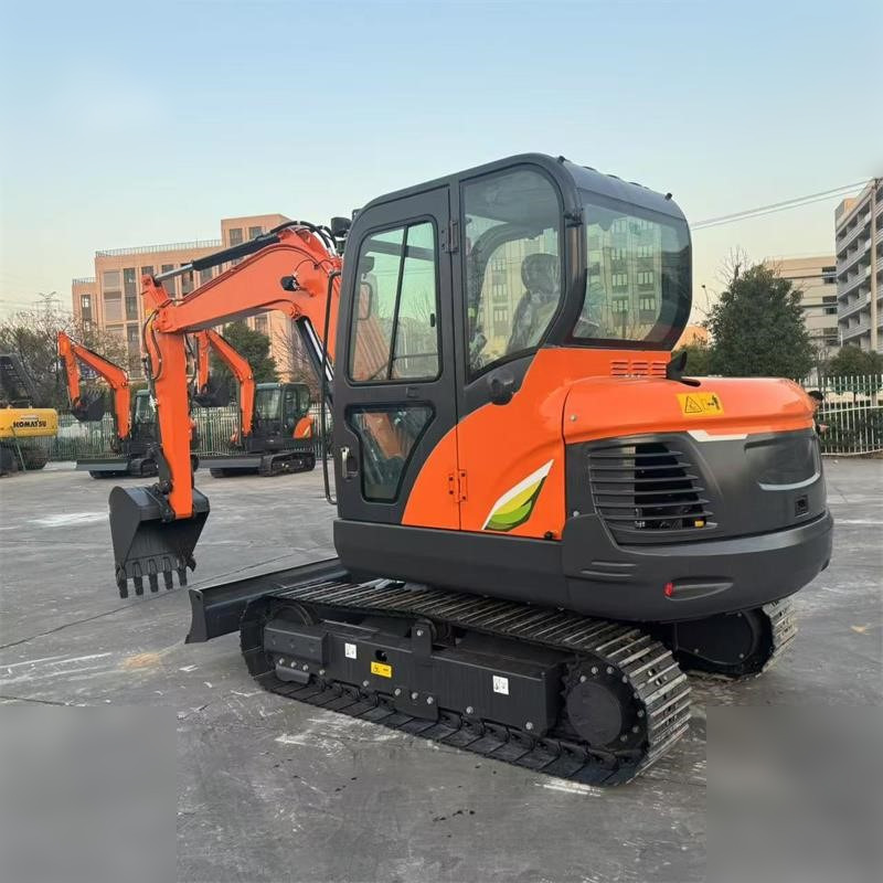 DOOSAN DX60E-10N - Lintekskavaator: pilt 1 DOOSAN DX60E-10N - Lintekskavaator: pilt 1