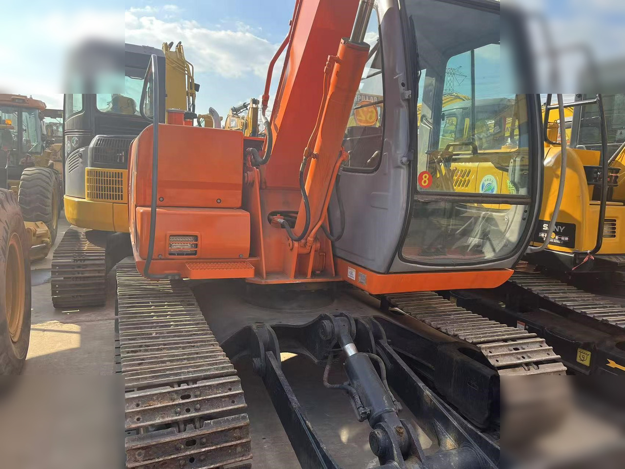 HITACHI EX60 - Lintekskavaator: pilt 4 HITACHI EX60 - Lintekskavaator: pilt 4
