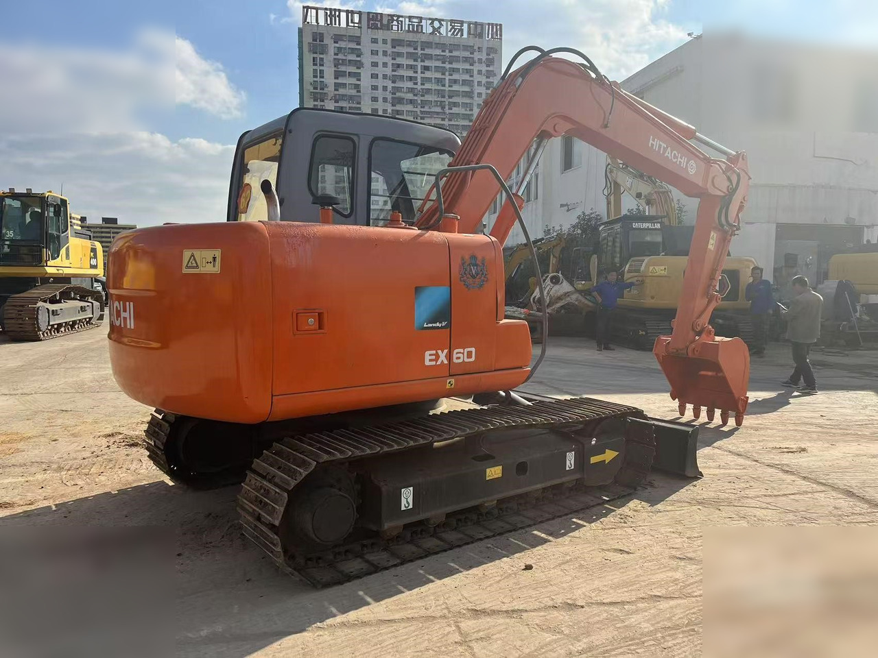 HITACHI EX60 - Lintekskavaator: pilt 2 HITACHI EX60 - Lintekskavaator: pilt 2