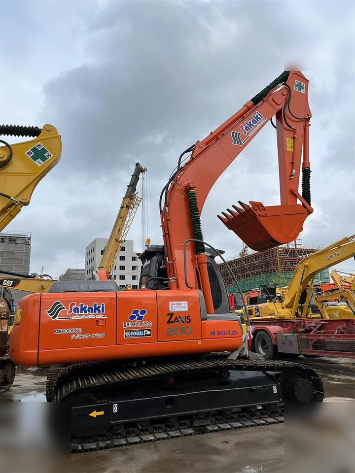 HITACHI ZX200 - Lintekskavaator: pilt 1 HITACHI ZX200 - Lintekskavaator: pilt 1