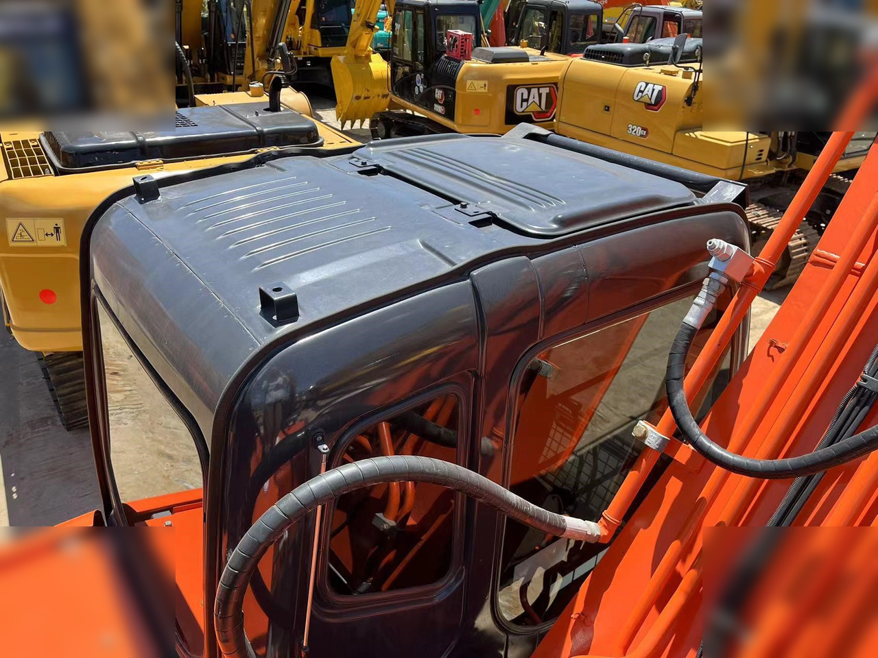 HITACHI ZX200 - Lintekskavaator: pilt 5 HITACHI ZX200 - Lintekskavaator: pilt 5
