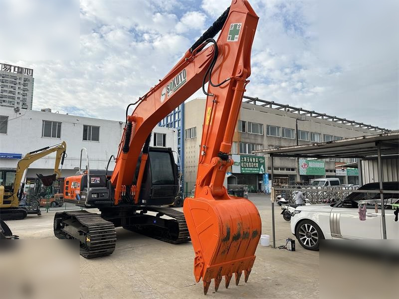 HITACHI ZX200 LC - Lintekskavaator: pilt 3 HITACHI ZX200 LC - Lintekskavaator: pilt 3