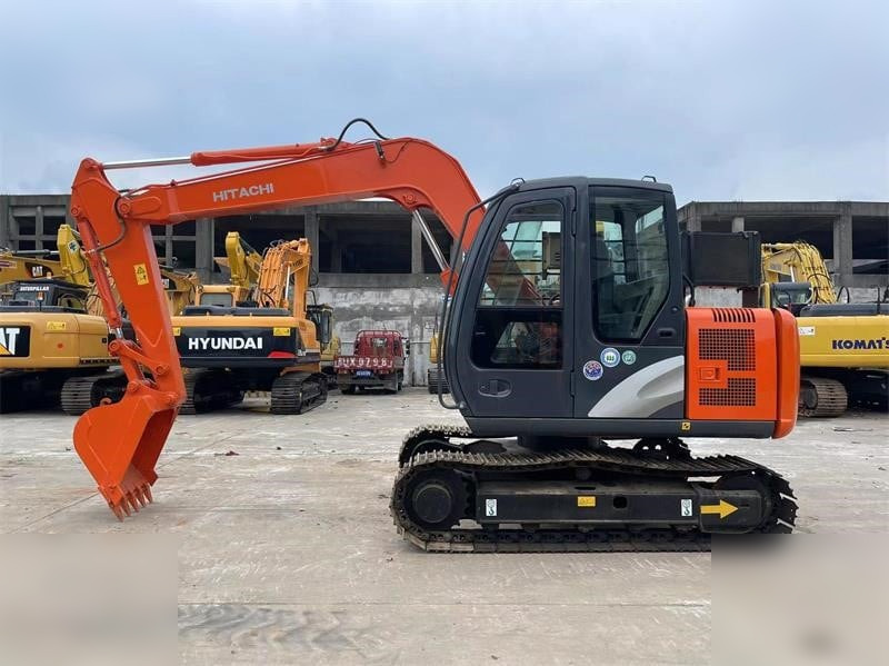 HITACHI ZX70 - Lintekskavaator: pilt 2 HITACHI ZX70 - Lintekskavaator: pilt 2