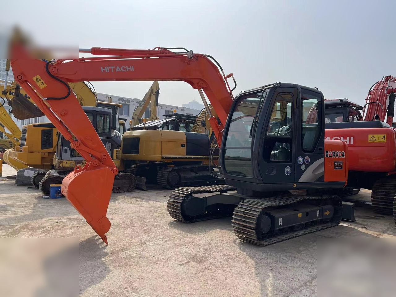HITACHI ZX70 - Lintekskavaator: pilt 2 HITACHI ZX70 - Lintekskavaator: pilt 2
