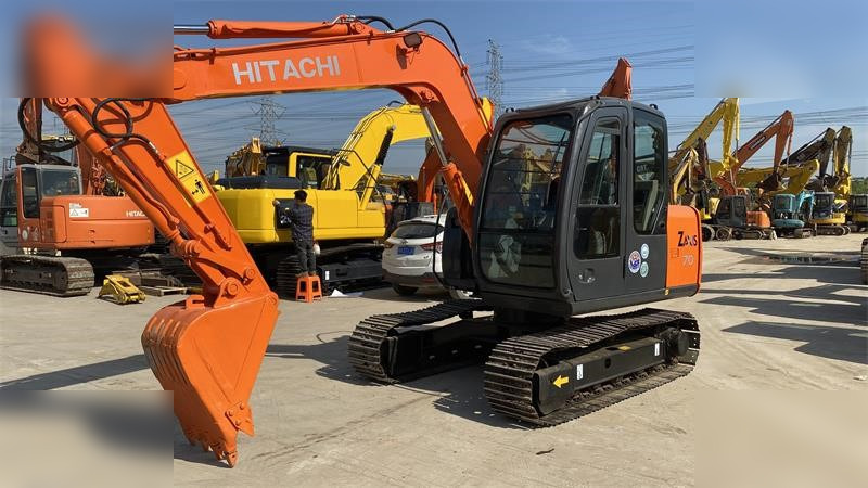 HITACHI ZX70 - Lintekskavaator: pilt 3 HITACHI ZX70 - Lintekskavaator: pilt 3