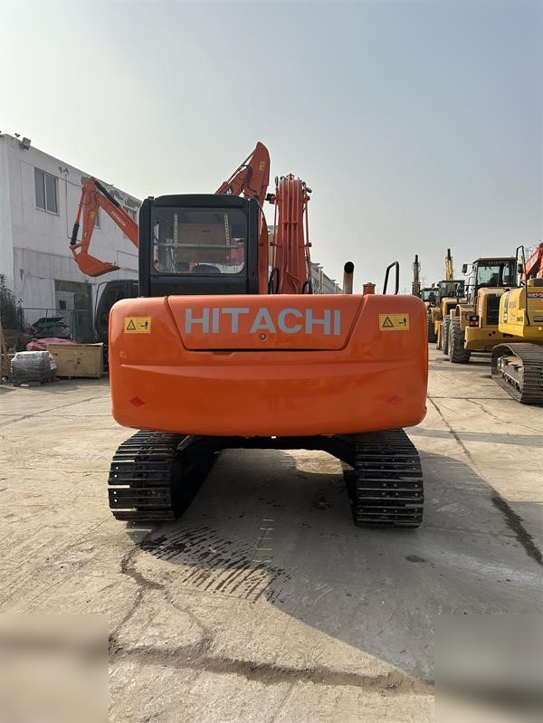 HITACHI ZX70 - Lintekskavaator: pilt 3 HITACHI ZX70 - Lintekskavaator: pilt 3