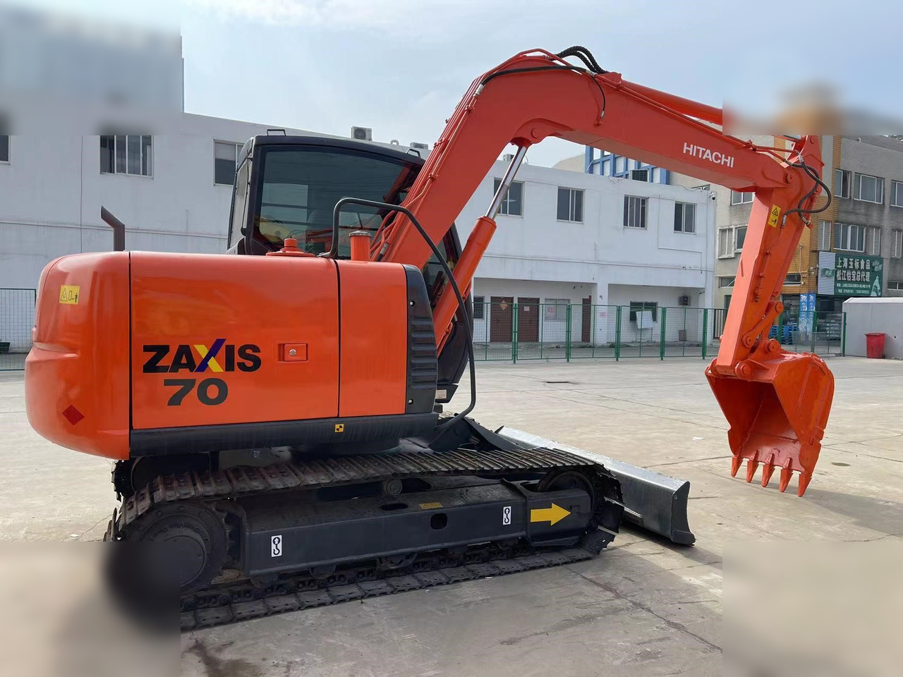 HITACHI ZX70 - Lintekskavaator: pilt 3 HITACHI ZX70 - Lintekskavaator: pilt 3