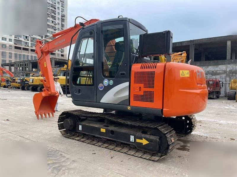 HITACHI ZX70 - Lintekskavaator: pilt 3 HITACHI ZX70 - Lintekskavaator: pilt 3