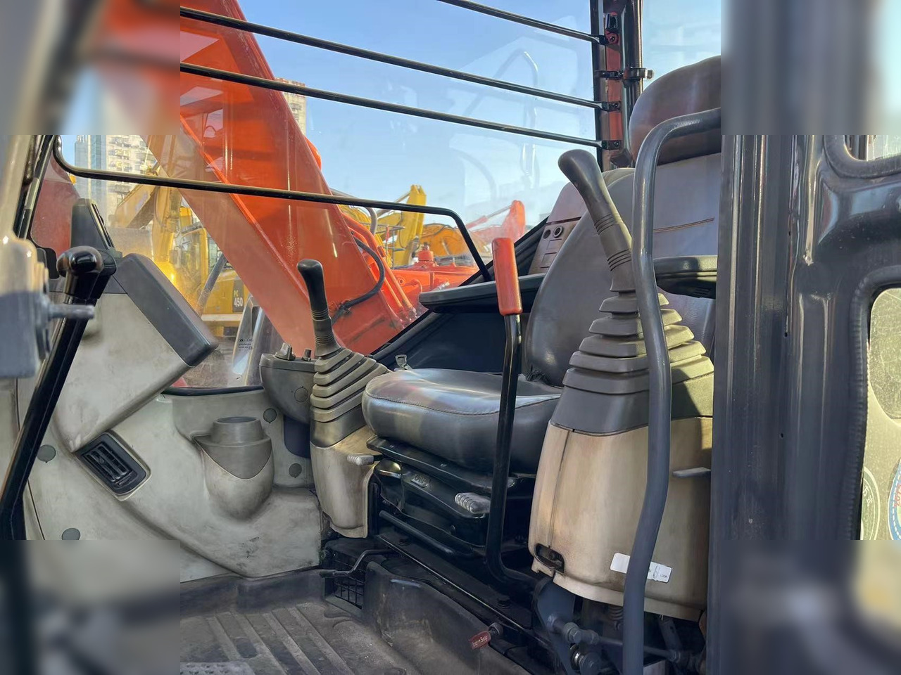 HITACHI ZX70 - Lintekskavaator: pilt 4 HITACHI ZX70 - Lintekskavaator: pilt 4