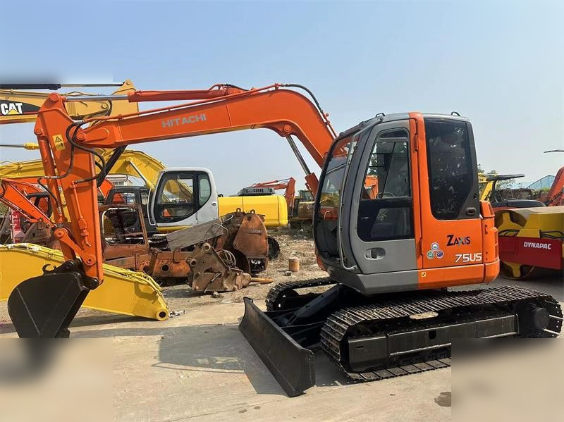 HITACHI ZX75US - Lintekskavaator: pilt 1 HITACHI ZX75US - Lintekskavaator: pilt 1