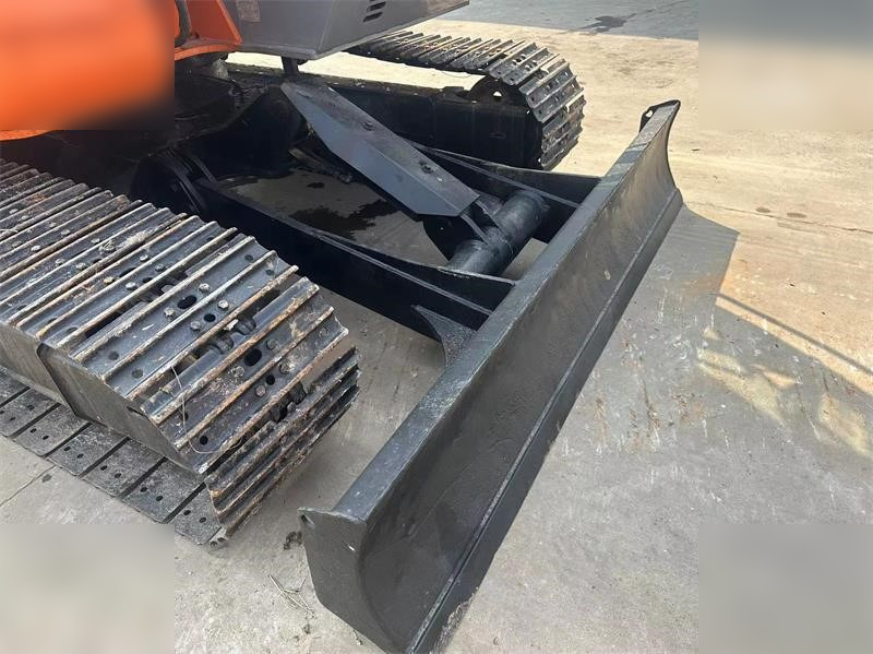 HITACHI ZX75US - Lintekskavaator: pilt 4 HITACHI ZX75US - Lintekskavaator: pilt 4