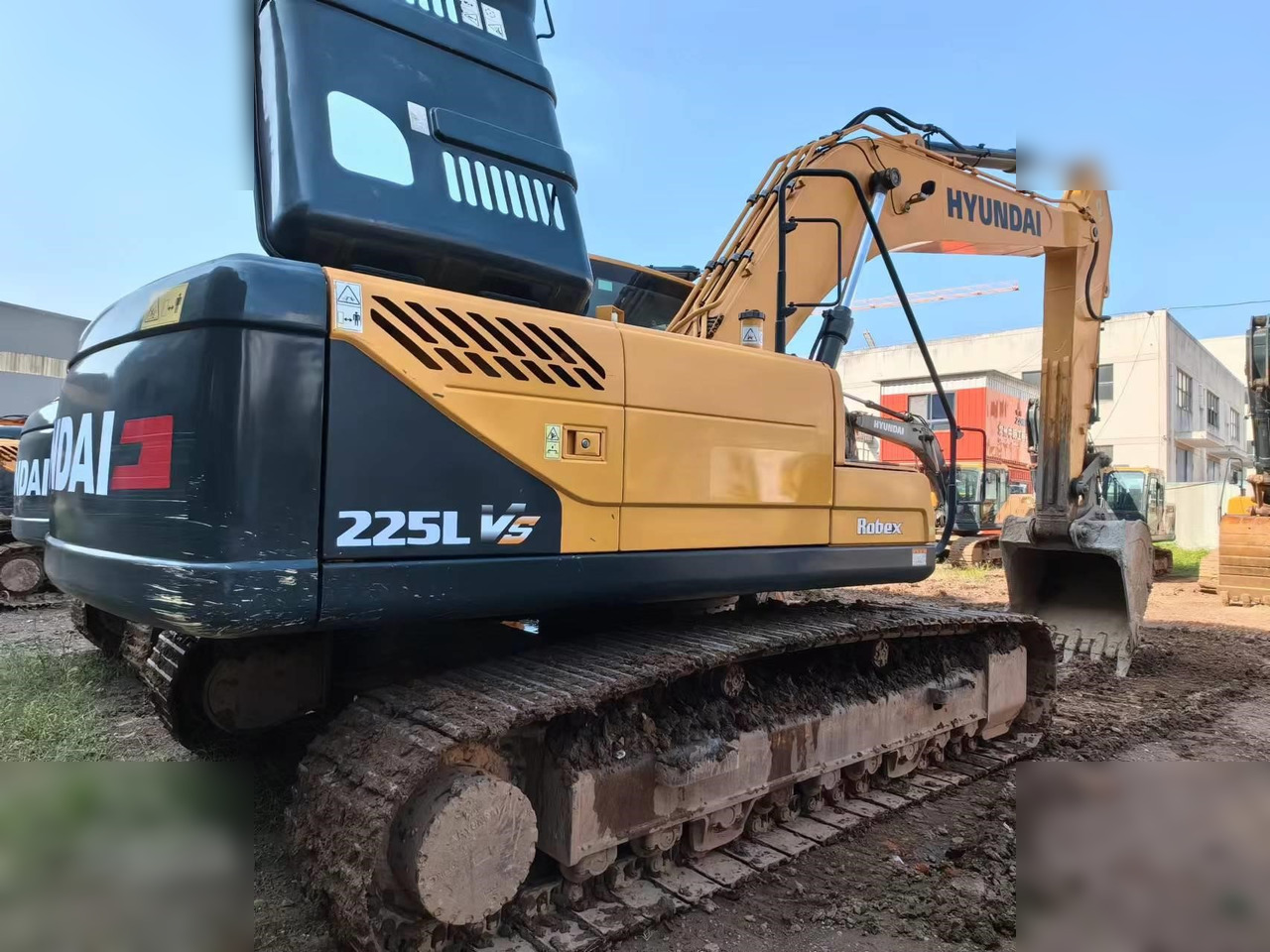 HYUNDAI 225LC-9 - Lintekskavaator: pilt 2 HYUNDAI 225LC-9 - Lintekskavaator: pilt 2