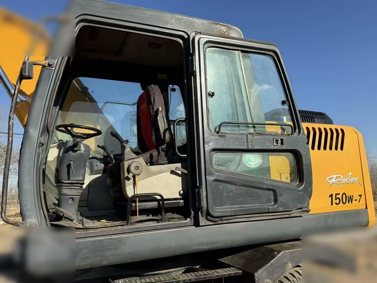 HYUNDAI ROBEX 150W-7A - Ratastel ekskavaator: pilt 4 HYUNDAI ROBEX 150W-7A - Ratastel ekskavaator: pilt 4