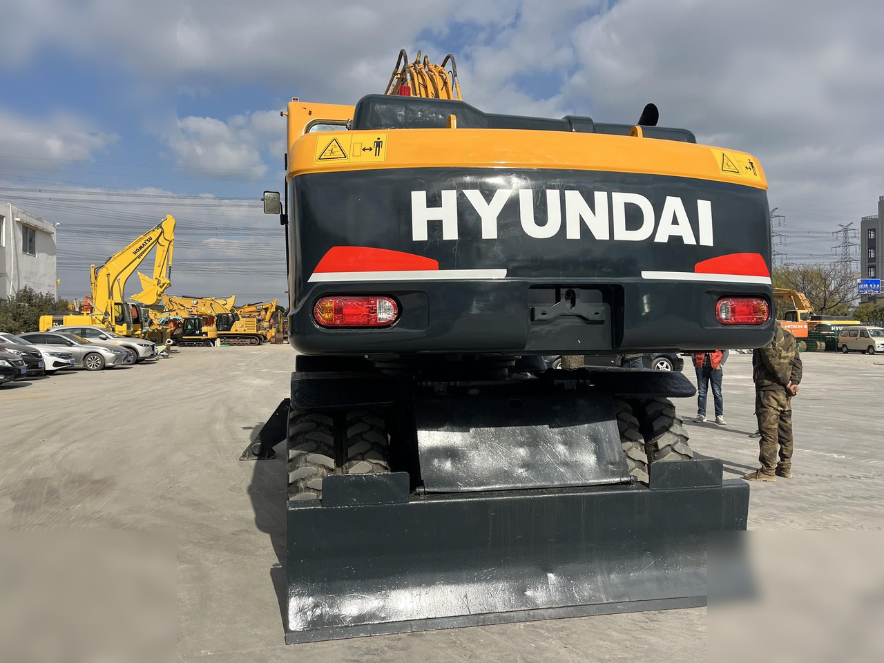 HYUNDAI ROBEX 210W-9 - Ratastel ekskavaator: pilt 4 HYUNDAI ROBEX 210W-9 - Ratastel ekskavaator: pilt 4