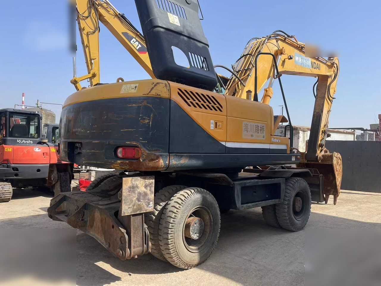 HYUNDAI ROBEX 210W-9 - Ratastel ekskavaator: pilt 3 HYUNDAI ROBEX 210W-9 - Ratastel ekskavaator: pilt 3