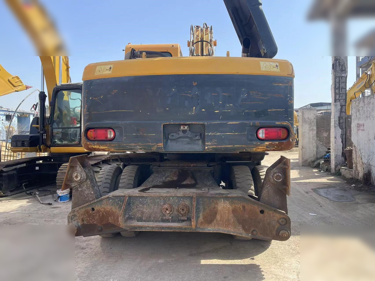 HYUNDAI ROBEX 210W-9 - Ratastel ekskavaator: pilt 4 HYUNDAI ROBEX 210W-9 - Ratastel ekskavaator: pilt 4