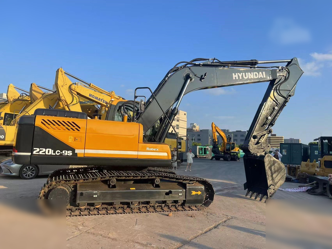 HYUNDAI ROBEX 220 LC-9S - Lintekskavaator: pilt 2 HYUNDAI ROBEX 220 LC-9S - Lintekskavaator: pilt 2