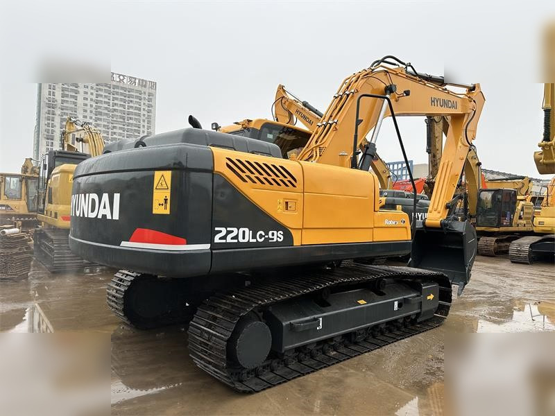 HYUNDAI ROBEX 220 LC-9S - Lintekskavaator: pilt 2 HYUNDAI ROBEX 220 LC-9S - Lintekskavaator: pilt 2