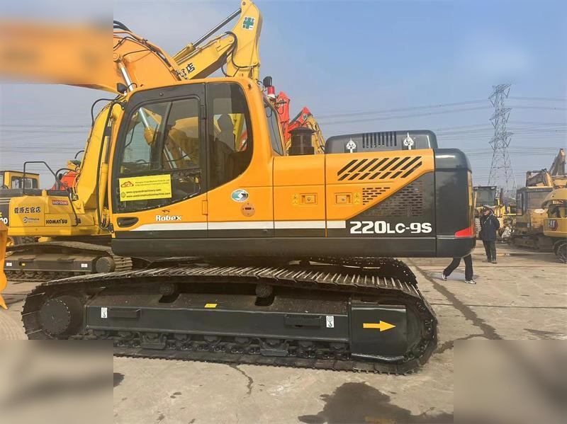 HYUNDAI ROBEX 220 LC-9S - Lintekskavaator: pilt 4 HYUNDAI ROBEX 220 LC-9S - Lintekskavaator: pilt 4