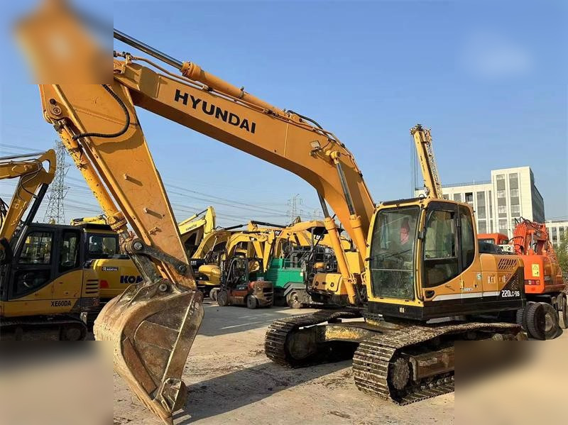 HYUNDAI ROBEX 220 LC-9S - Lintekskavaator: pilt 5 HYUNDAI ROBEX 220 LC-9S - Lintekskavaator: pilt 5