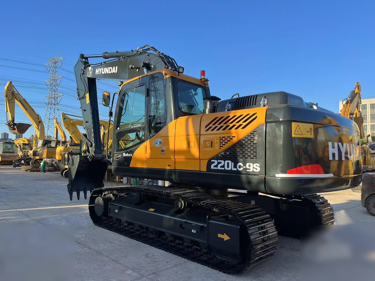 HYUNDAI ROBEX 220 LC-9S - Lintekskavaator: pilt 1 HYUNDAI ROBEX 220 LC-9S - Lintekskavaator: pilt 1