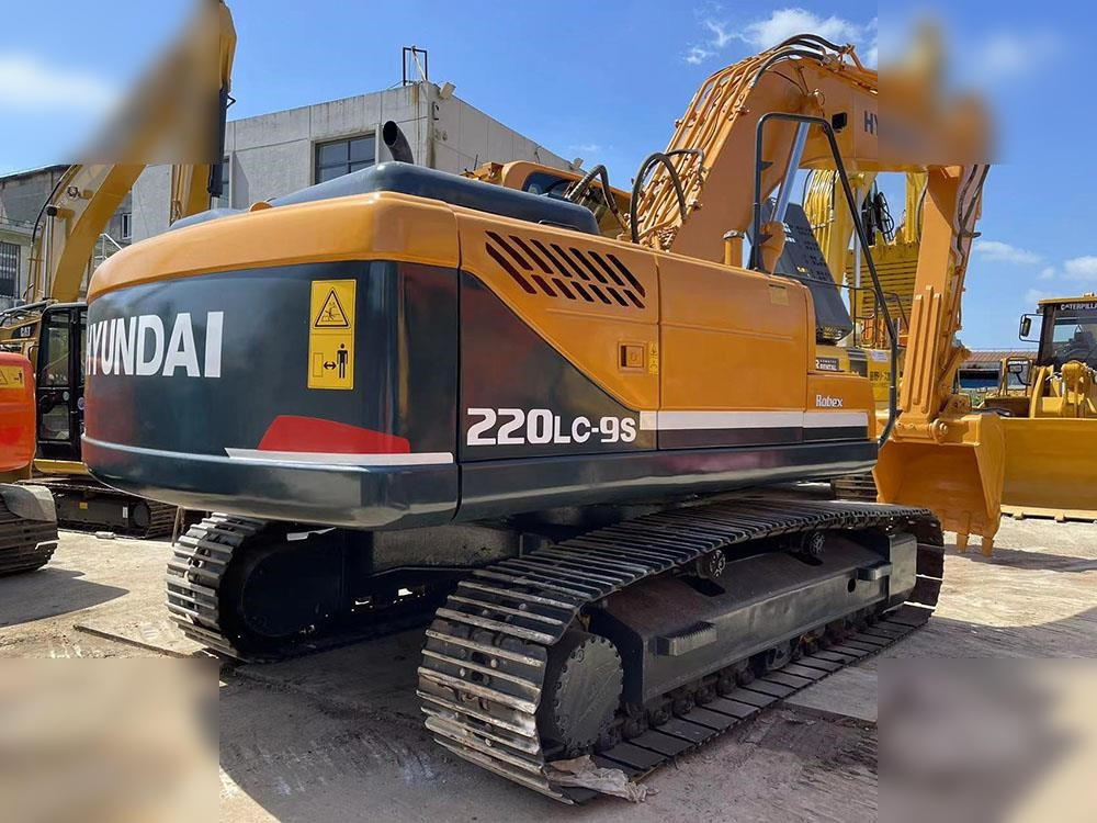 HYUNDAI ROBEX 220 LC-9S - Lintekskavaator: pilt 3 HYUNDAI ROBEX 220 LC-9S - Lintekskavaator: pilt 3