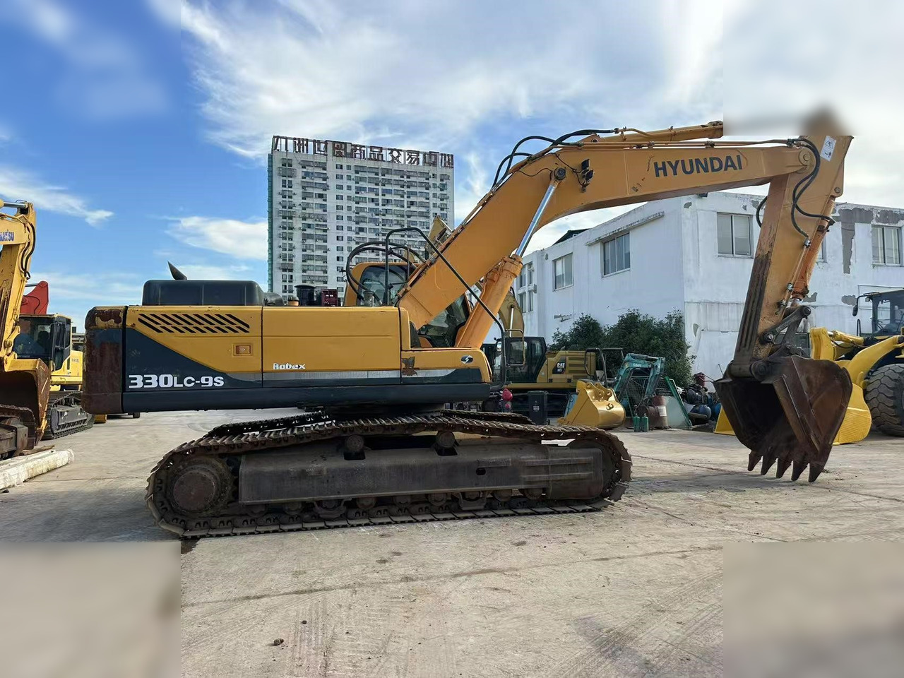 HYUNDAI ROBEX 330 LC-9S - Lintekskavaator: pilt 2 HYUNDAI ROBEX 330 LC-9S - Lintekskavaator: pilt 2