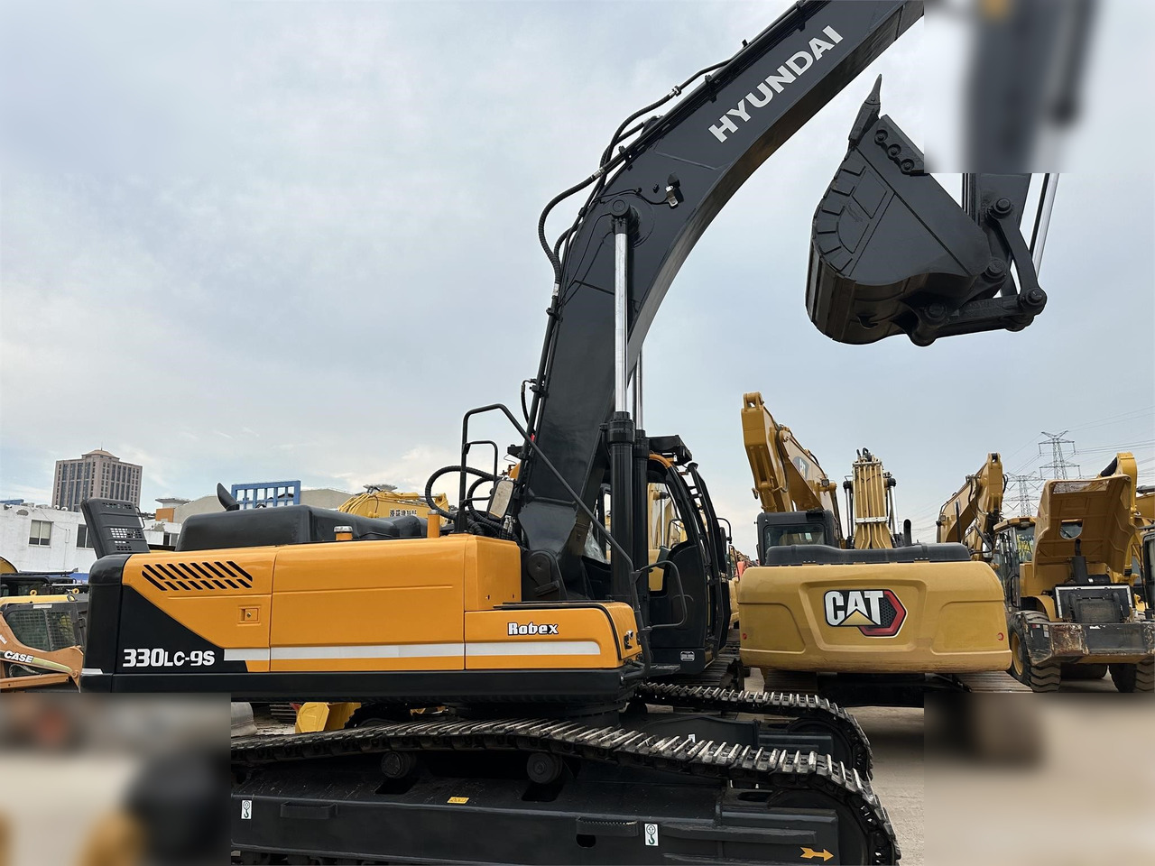 HYUNDAI ROBEX 330 LC-9S - Lintekskavaator: pilt 2 HYUNDAI ROBEX 330 LC-9S - Lintekskavaator: pilt 2