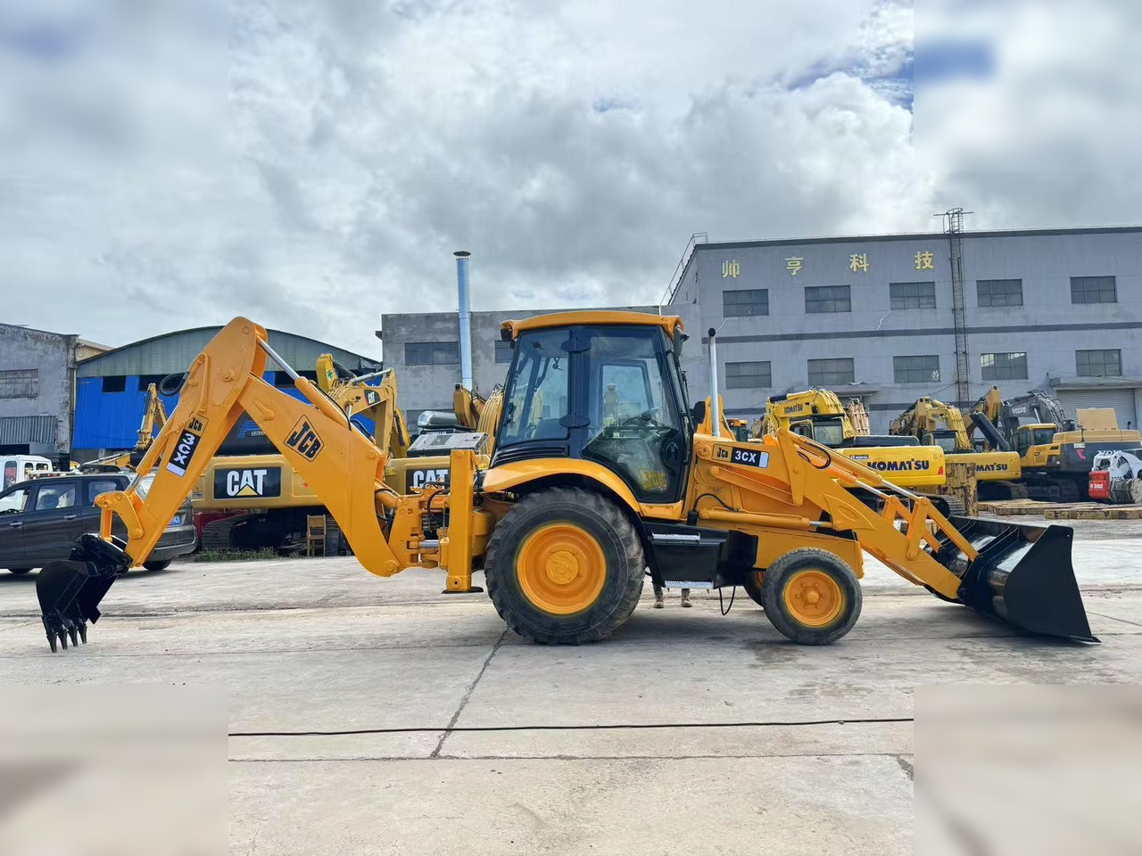 JCB 3CX - Ekskavaator-laadur: pilt 1 JCB 3CX - Ekskavaator-laadur: pilt 1