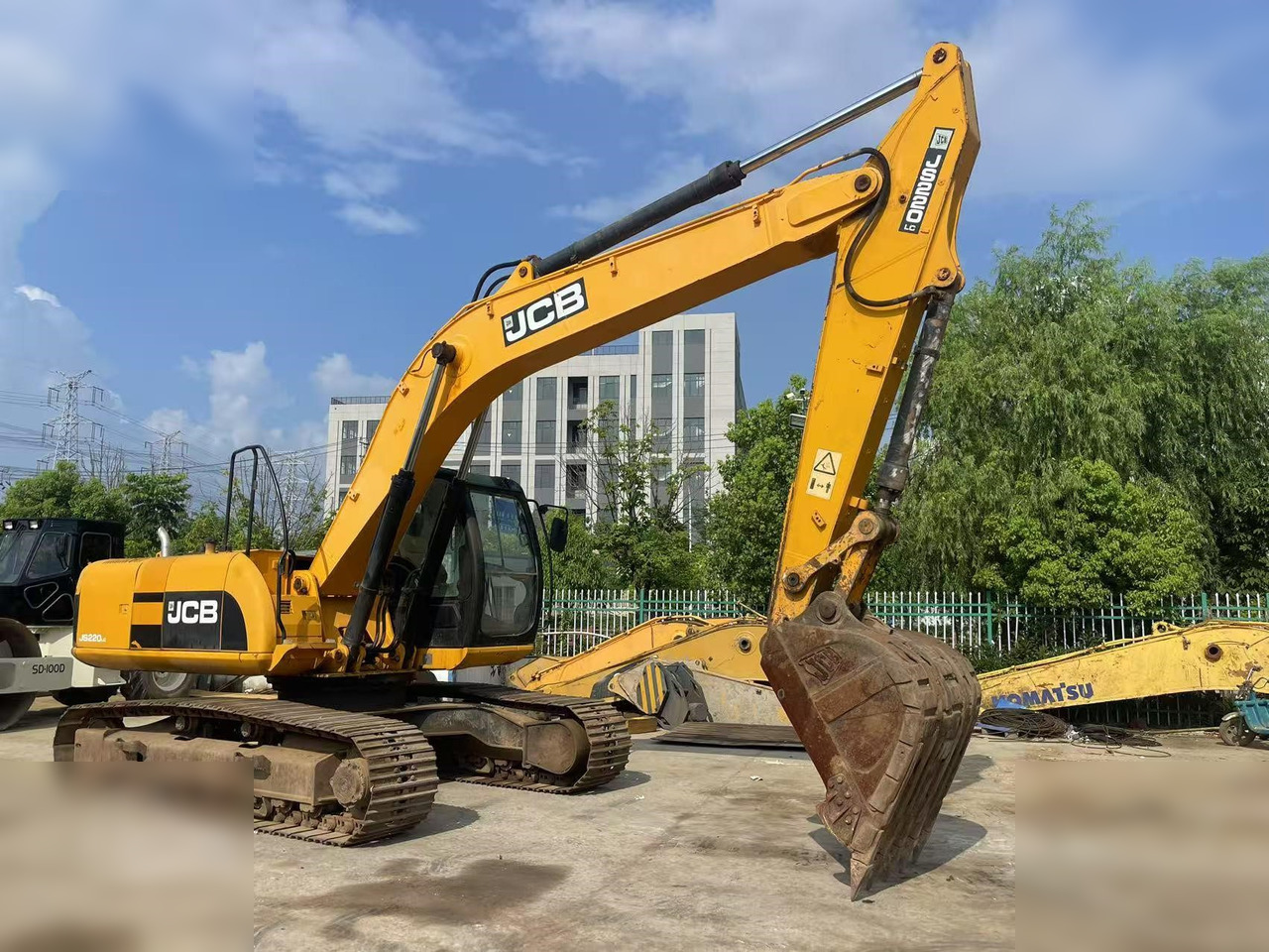 JCB JS220 LC - Lintekskavaator: pilt 1 JCB JS220 LC - Lintekskavaator: pilt 1