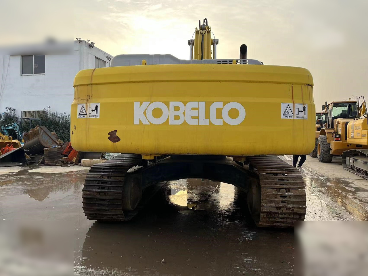KOBELCO SK350 LC-8 - Lintekskavaator: pilt 3 KOBELCO SK350 LC-8 - Lintekskavaator: pilt 3
