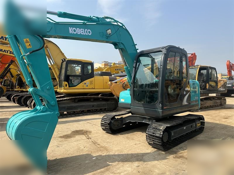 KOBELCO SK75-8 - Lintekskavaator: pilt 1 KOBELCO SK75-8 - Lintekskavaator: pilt 1
