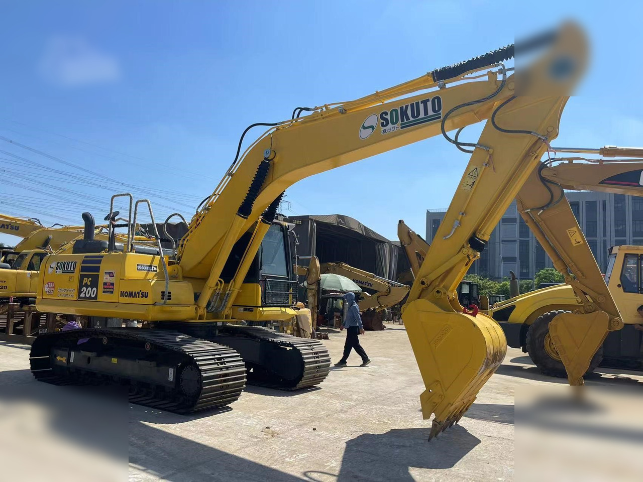 KOMATSU PC200-8 - Lintekskavaator: pilt 5 KOMATSU PC200-8 - Lintekskavaator: pilt 5