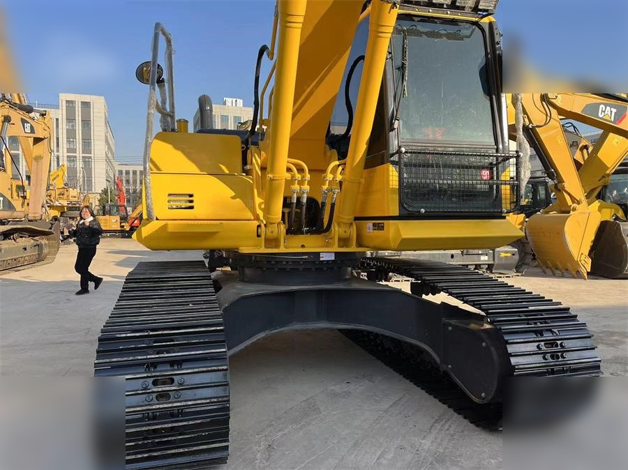 KOMATSU PC200-8 - Lintekskavaator: pilt 5 KOMATSU PC200-8 - Lintekskavaator: pilt 5