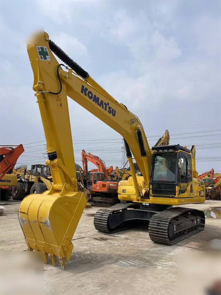 KOMATSU PC200-8 - Lintekskavaator: pilt 4 KOMATSU PC200-8 - Lintekskavaator: pilt 4