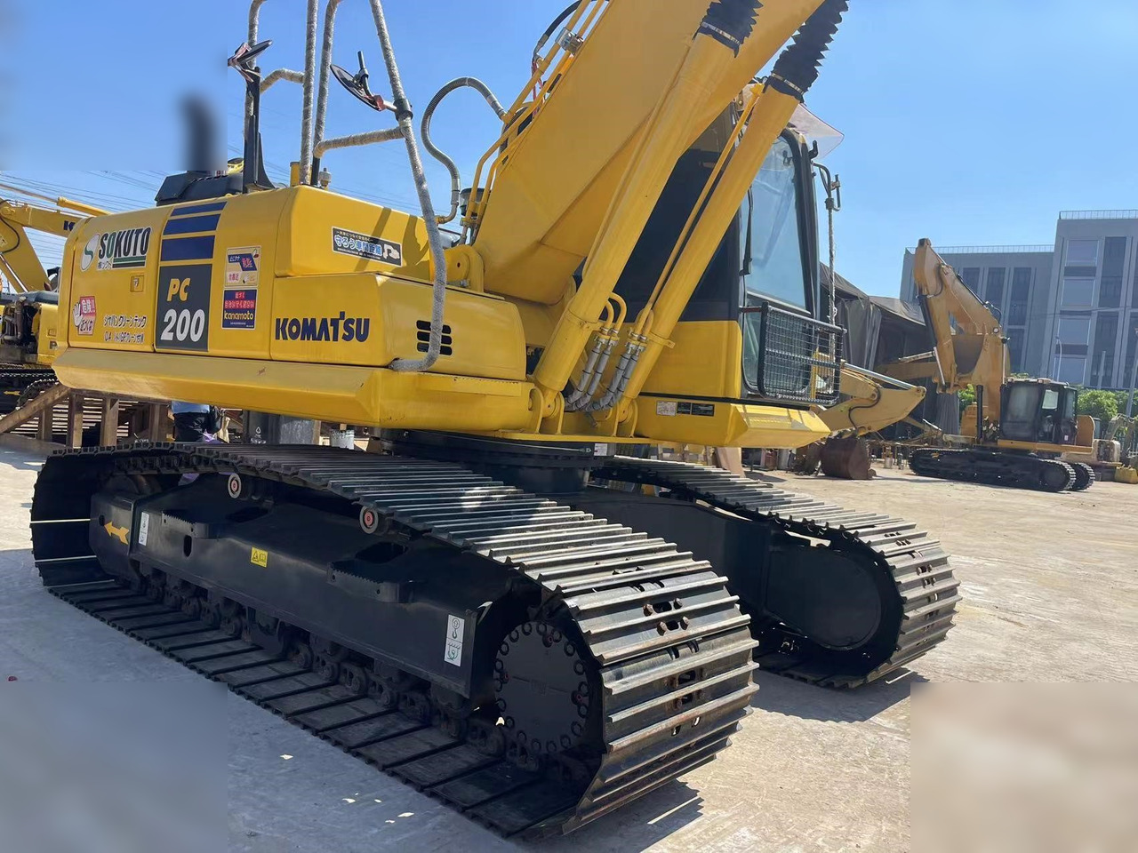 KOMATSU PC200-8 - Lintekskavaator: pilt 3 KOMATSU PC200-8 - Lintekskavaator: pilt 3