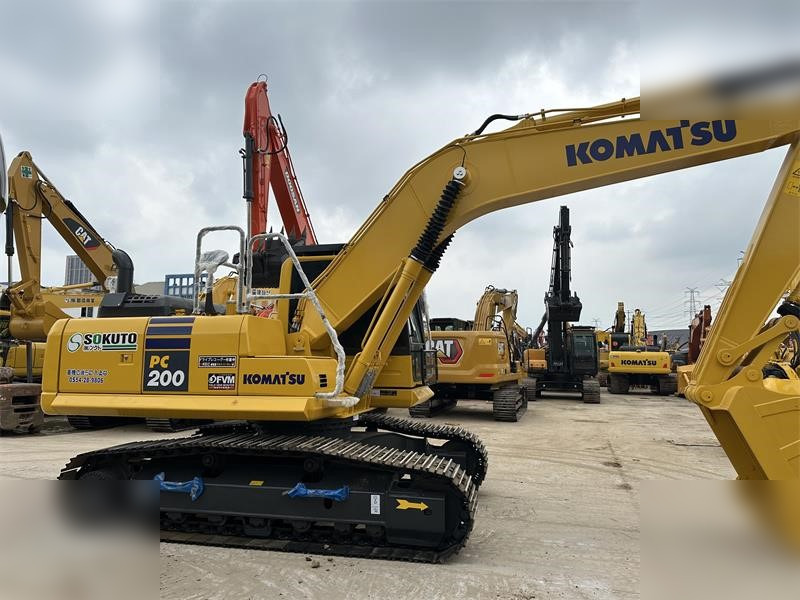 KOMATSU PC200-8 - Lintekskavaator: pilt 5 KOMATSU PC200-8 - Lintekskavaator: pilt 5