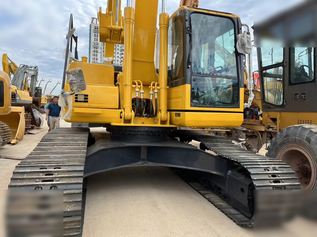 KOMATSU PC210 LC-8 - Lintekskavaator: pilt 2 KOMATSU PC210 LC-8 - Lintekskavaator: pilt 2
