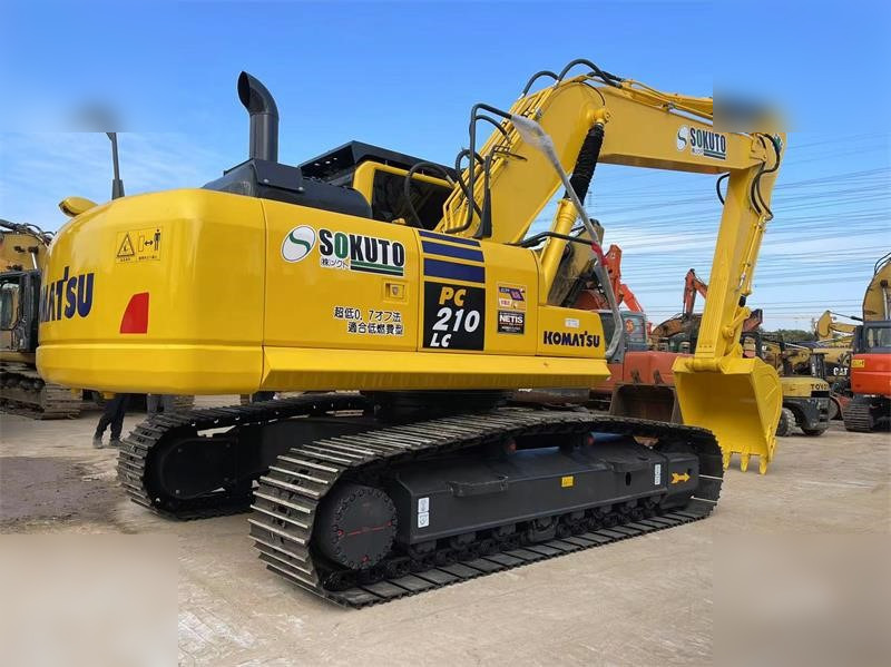 KOMATSU PC210 LC-8 - Lintekskavaator: pilt 2 KOMATSU PC210 LC-8 - Lintekskavaator: pilt 2