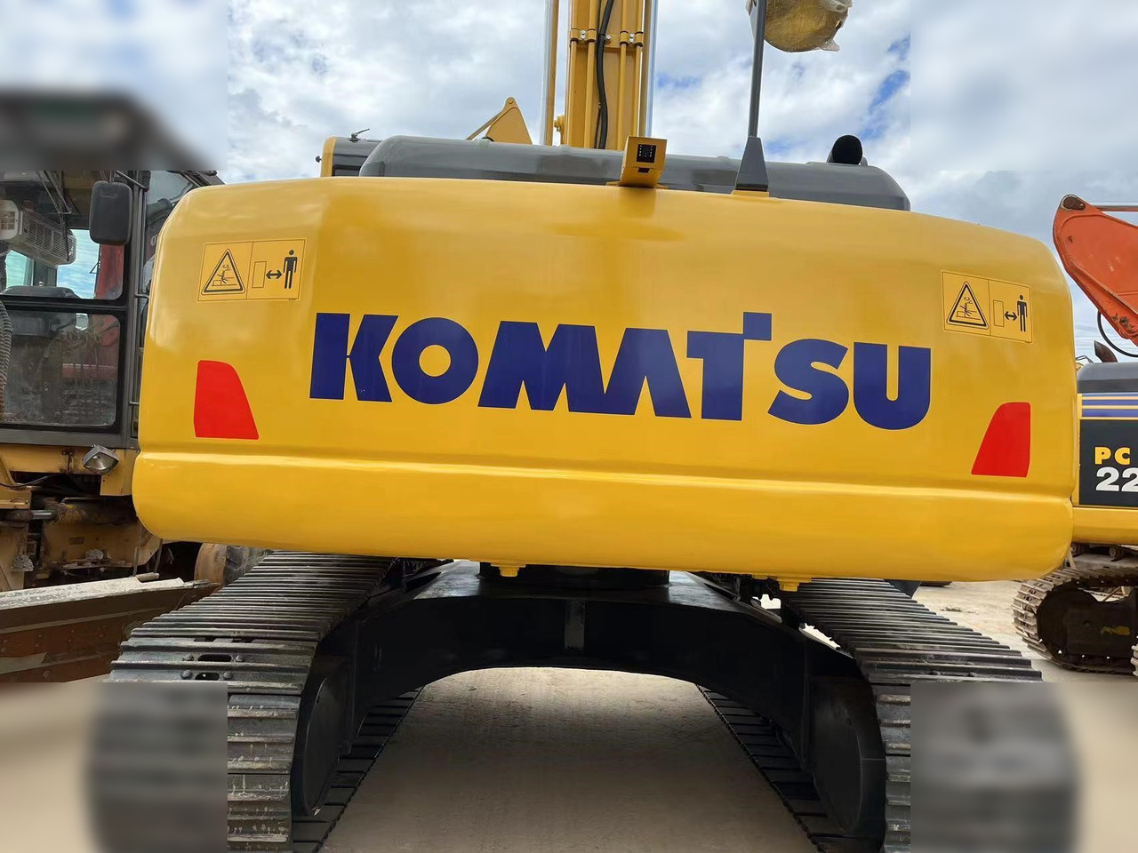 KOMATSU PC210 LC-8 - Lintekskavaator: pilt 3 KOMATSU PC210 LC-8 - Lintekskavaator: pilt 3