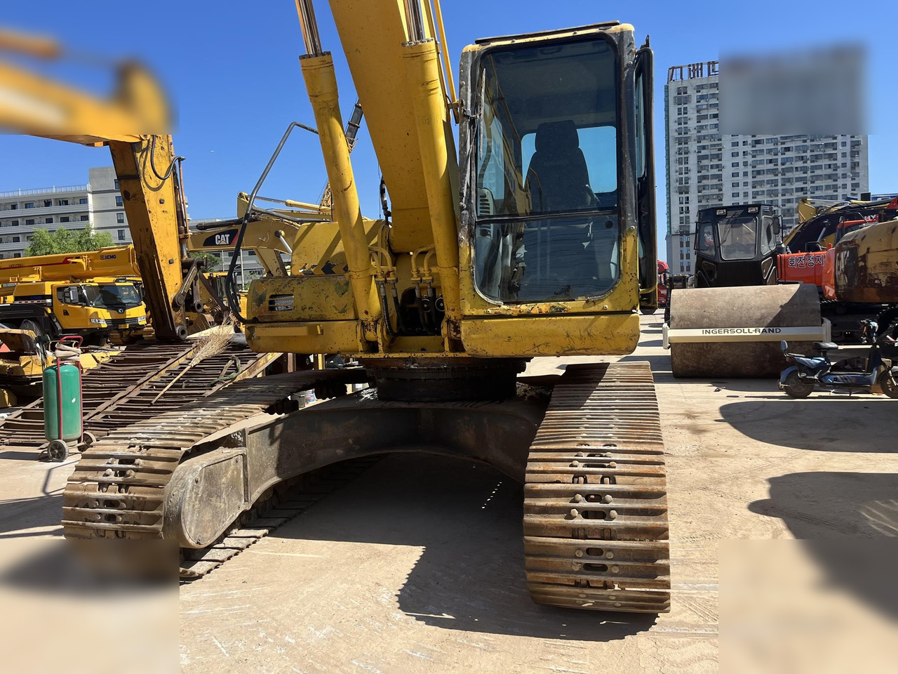KOMATSU PC220-7 - Lintekskavaator: pilt 5 KOMATSU PC220-7 - Lintekskavaator: pilt 5